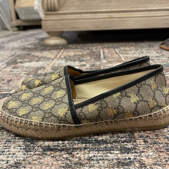 Gucci Pilar GG Supreme Bee Espadrille Flats Canvas Slip On Loafers Size 36.5 - Picture 2 of 7